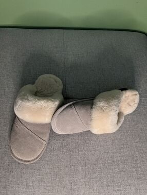 Cozy Plush Shearling Slippers in Cream and Taupe